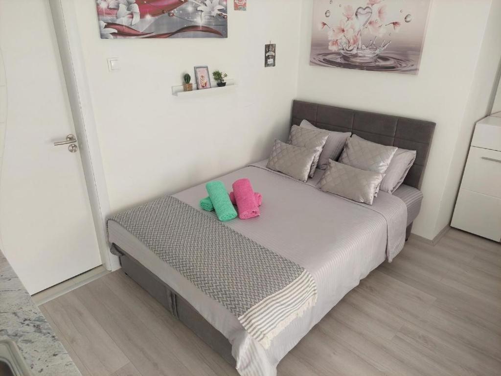 City Lux Square Apartment سكوبجي المظهر الخارجي الصورة