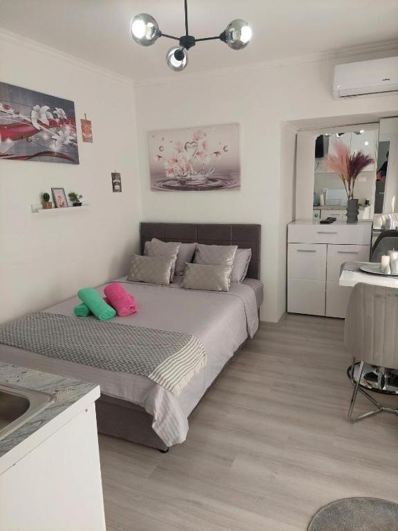 City Lux Square Apartment سكوبجي المظهر الخارجي الصورة